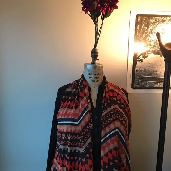 Printed Geometric Shall - Picture 2 of 4